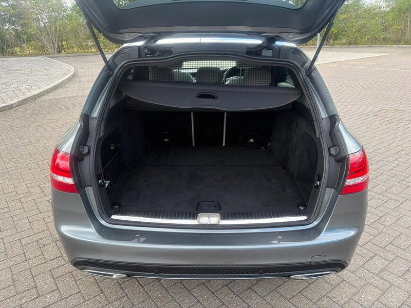 Mercedes-Benz C Class 2.1 C220d AMG Line (Premium) Estate 5dr Diesel G-Tronic+ Euro 6 (s/s) (170 ps)