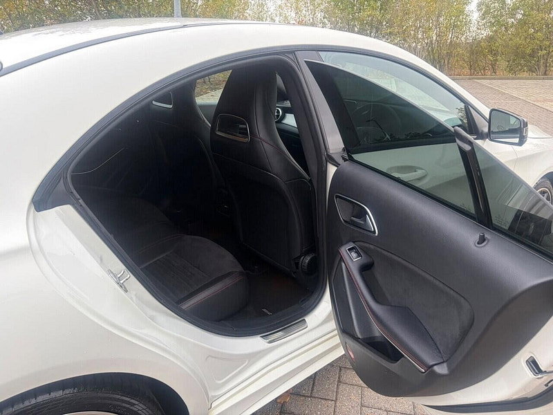 Mercedes-Benz CLA 2.1 CLA200d AMG Sport Coupe 4dr Diesel 7G-DCT Euro 6 (s/s) (136 ps)
