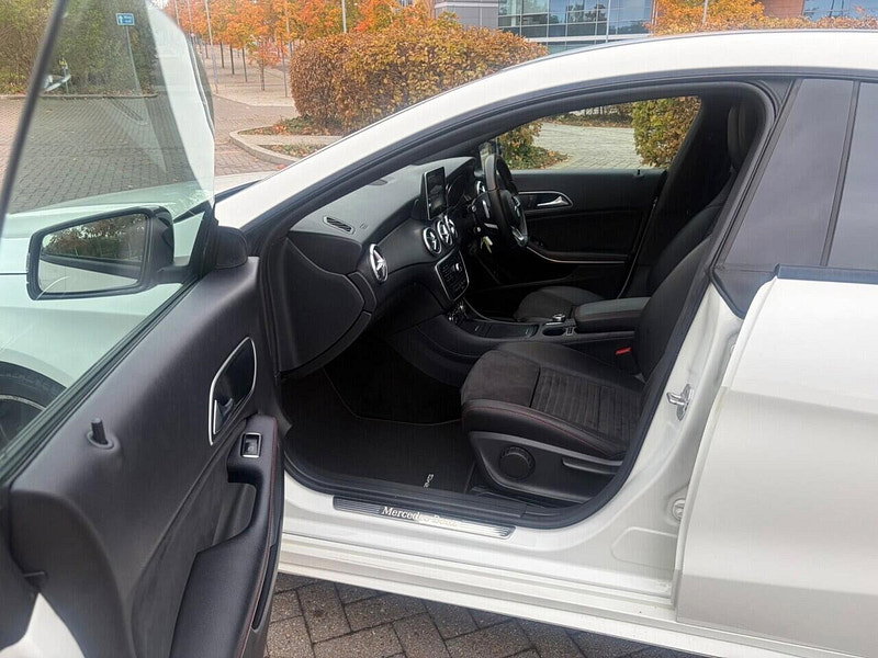 Mercedes-Benz CLA 2.1 CLA200d AMG Sport Coupe 4dr Diesel 7G-DCT Euro 6 (s/s) (136 ps)