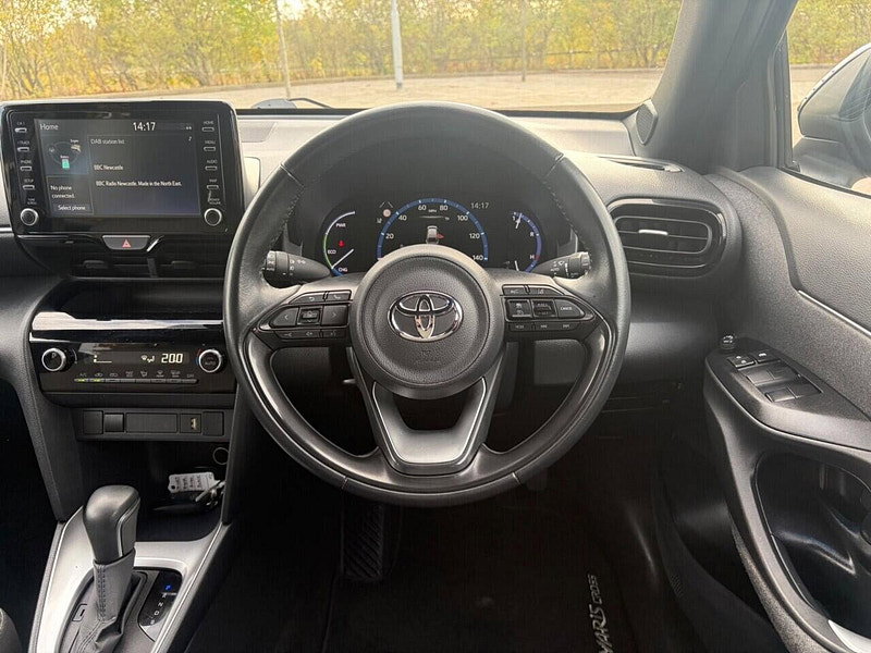 Toyota Yaris Cross 1.5 VVT-h Design SUV 5dr Petrol Hybrid E-CVT Euro 6 (s/s) (116 ps)