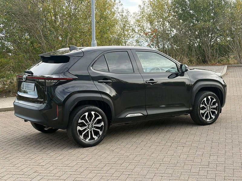 Toyota Yaris Cross 1.5 VVT-h Design SUV 5dr Petrol Hybrid E-CVT Euro 6 (s/s) (116 ps)