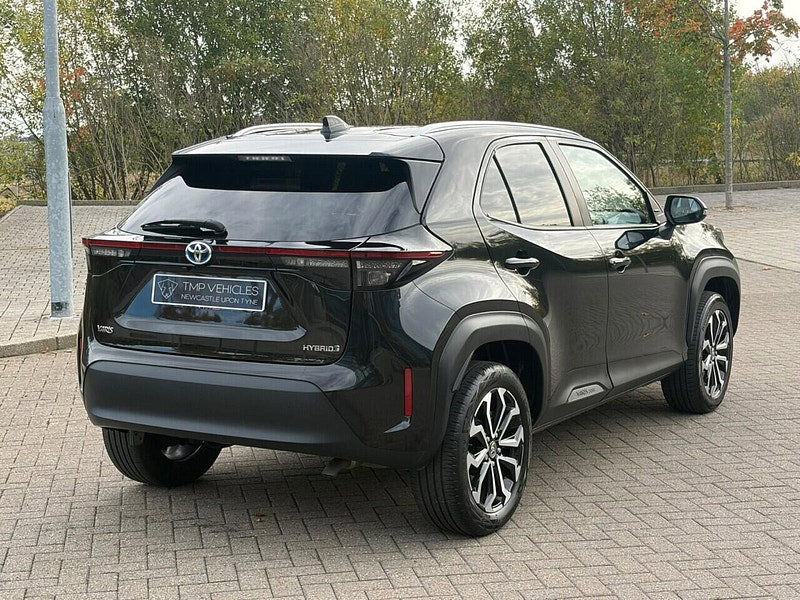 Toyota Yaris Cross 1.5 VVT-h Design SUV 5dr Petrol Hybrid E-CVT Euro 6 (s/s) (116 ps)