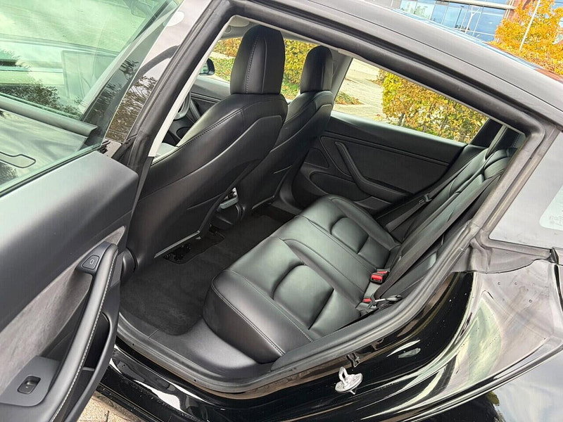 Tesla Model 3 Standard Range Plus Saloon 4dr Electric Auto RWD (241 bhp)