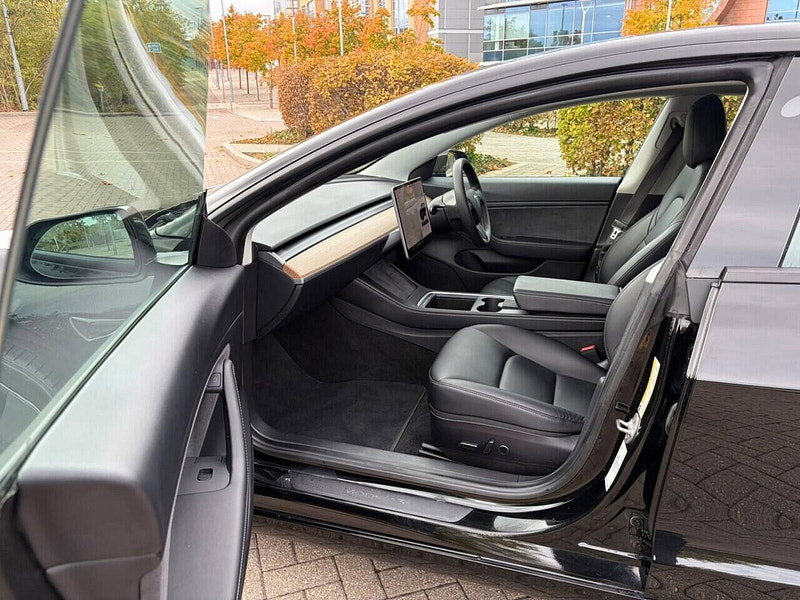 Tesla Model 3 Standard Range Plus Saloon 4dr Electric Auto RWD (241 bhp)