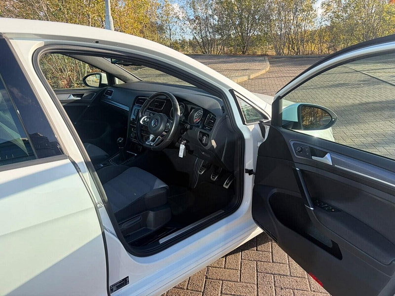 Volkswagen Golf 2.0 TDI BlueMotion Tech R-Line Edition Hatchback 5dr Diesel Manual Euro 6 (s/s) (150 ps)
