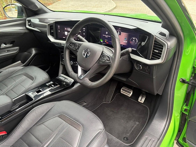 Vauxhall Mokka electric 50kWh Ultimate SUV 5dr Electric Auto (136 ps)
