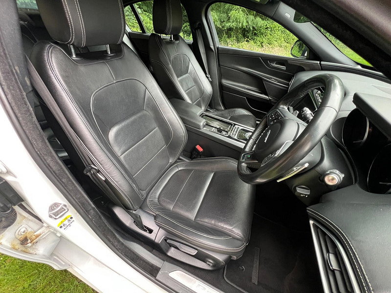 Jaguar XE 2.0i GPF R-Sport Auto Euro 6 (s/s) 4dr