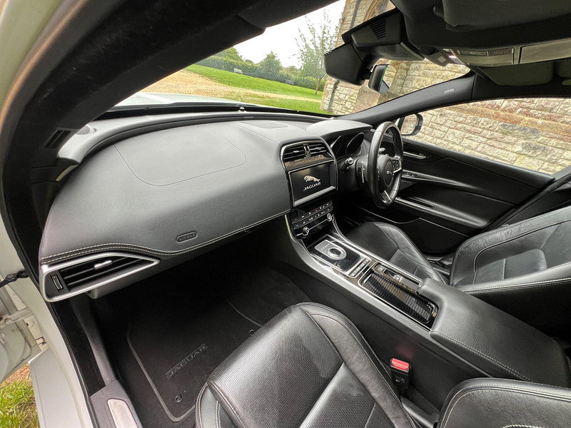 Jaguar XE 2.0i GPF R-Sport Auto Euro 6 (s/s) 4dr