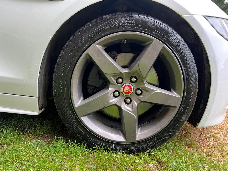 Jaguar XE 2.0i GPF R-Sport Auto Euro 6 (s/s) 4dr