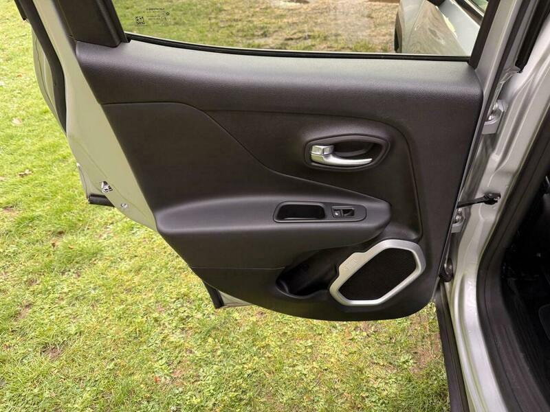 Jeep Renegade 1.4T MultiAirII Limited DDCT Euro 6 (s/s) 5dr