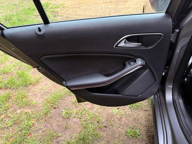 Mercedes-Benz A Class 1.6 A160 AMG Line (Executive) Euro 6 (s/s) 5dr