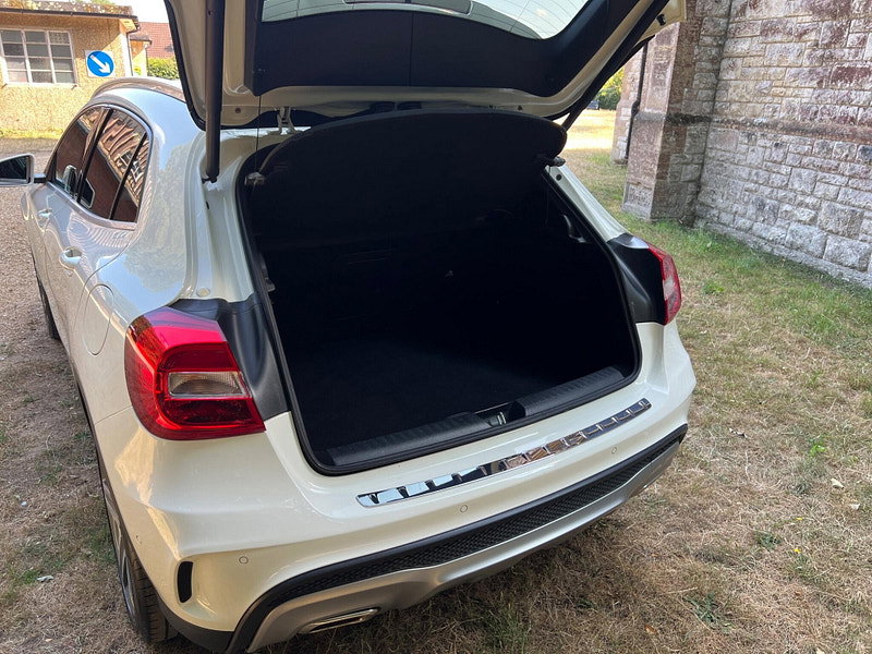 Mercedes-Benz GLA 1.6 GLA200 AMG Line (Executive) 7G-DCT Euro 6 (s/s) 5dr
