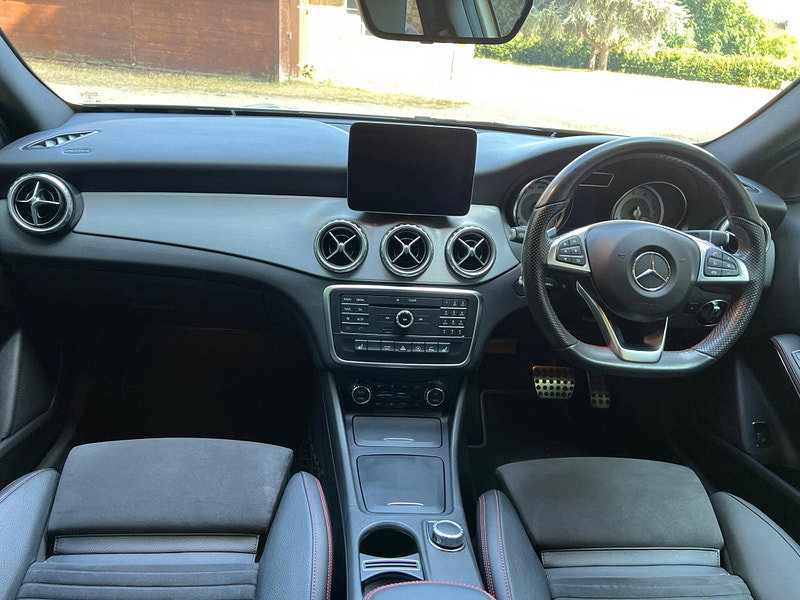 Mercedes-Benz GLA 1.6 GLA200 AMG Line (Executive) 7G-DCT Euro 6 (s/s) 5dr