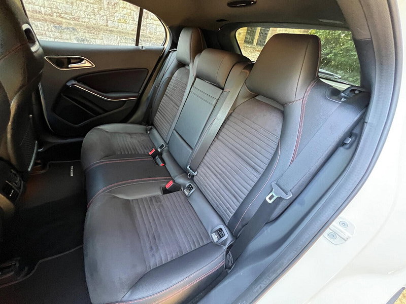 Mercedes-Benz GLA 1.6 GLA200 AMG Line (Executive) 7G-DCT Euro 6 (s/s) 5dr