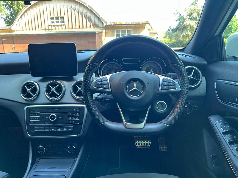 Mercedes-Benz GLA 1.6 GLA200 AMG Line (Executive) 7G-DCT Euro 6 (s/s) 5dr