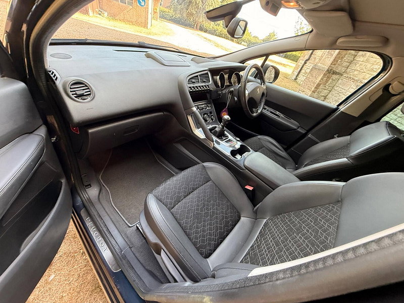 Peugeot 3008 1.6 HDi Allure Euro 5 5dr