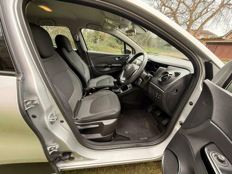 Renault Captur 1.5 dCi ENERGY Dynamique Nav Euro 6 (s/s) 5dr
