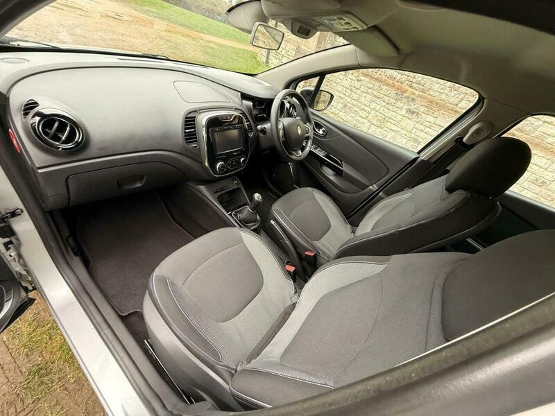 Renault Captur 1.5 dCi ENERGY Dynamique Nav Euro 6 (s/s) 5dr
