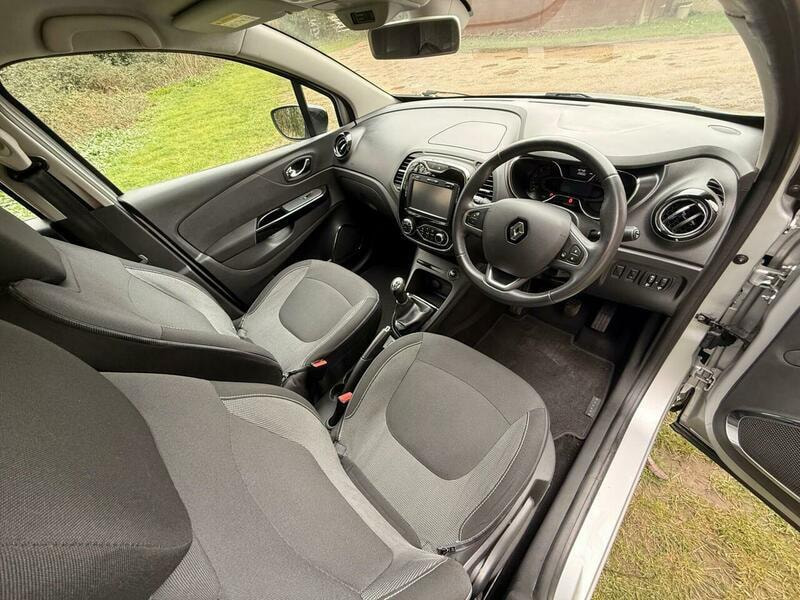 Renault Captur 1.5 dCi ENERGY Dynamique Nav Euro 6 (s/s) 5dr