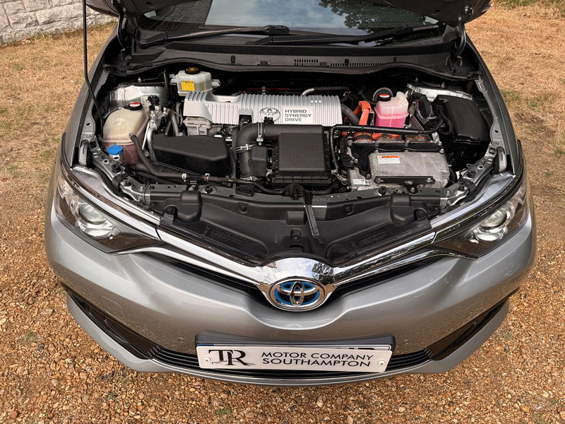 Toyota Auris 1.8 VVT-h Business Edition CVT Euro 6 (s/s) 5dr (Safety Sense)