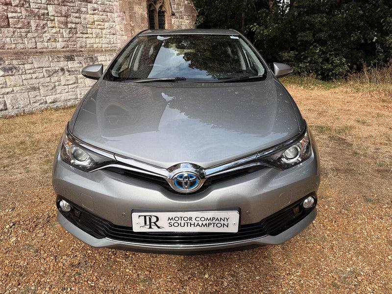 Toyota Auris 1.8 VVT-h Business Edition CVT Euro 6 (s/s) 5dr (Safety Sense)