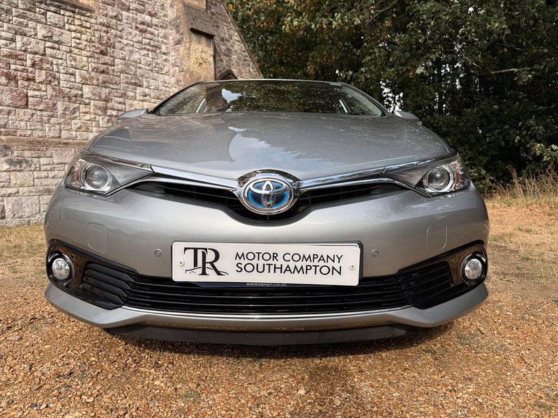 Toyota Auris 1.8 VVT-h Business Edition CVT Euro 6 (s/s) 5dr (Safety Sense)