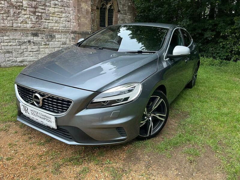 Volvo V40 2.0 D2 R-Design Pro Auto Euro 6 (s/s) 5dr