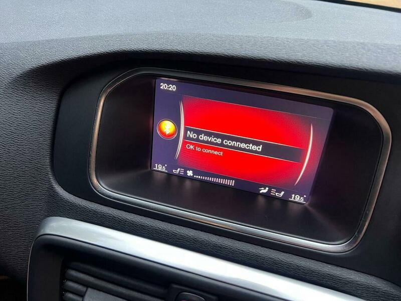 Volvo V40 2.0 D2 R-Design Pro Auto Euro 6 (s/s) 5dr