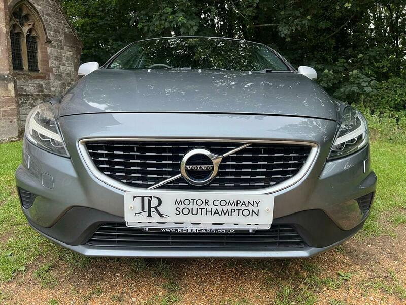 Volvo V40 2.0 D2 R-Design Pro Auto Euro 6 (s/s) 5dr
