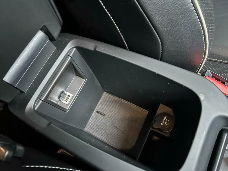 Volvo V40 2.0 D2 R-Design Pro Auto Euro 6 (s/s) 5dr