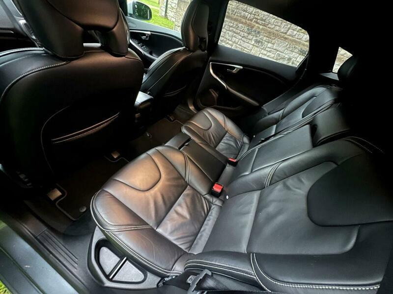 Volvo V40 2.0 D2 R-Design Pro Auto Euro 6 (s/s) 5dr