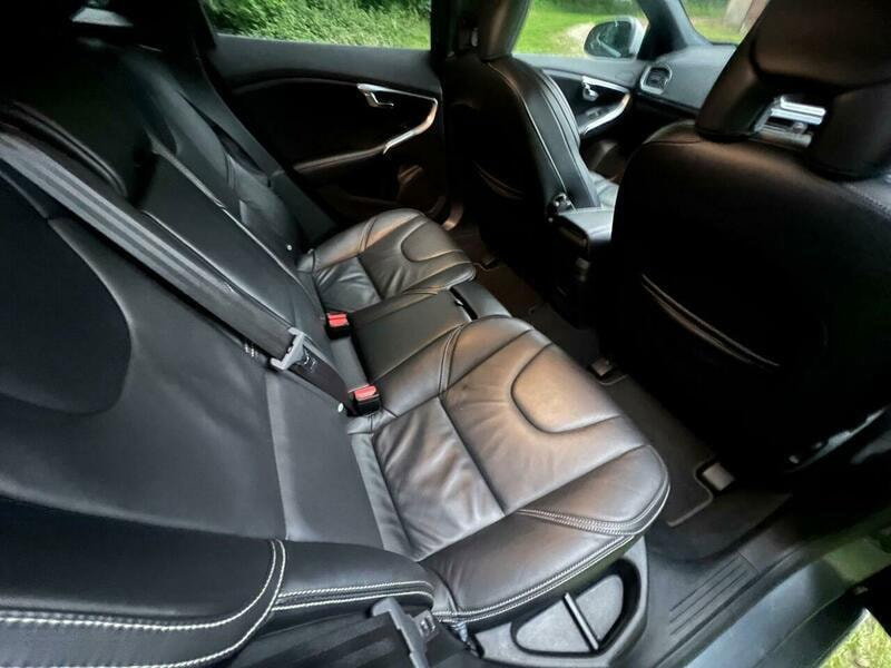 Volvo V40 2.0 D2 R-Design Pro Auto Euro 6 (s/s) 5dr