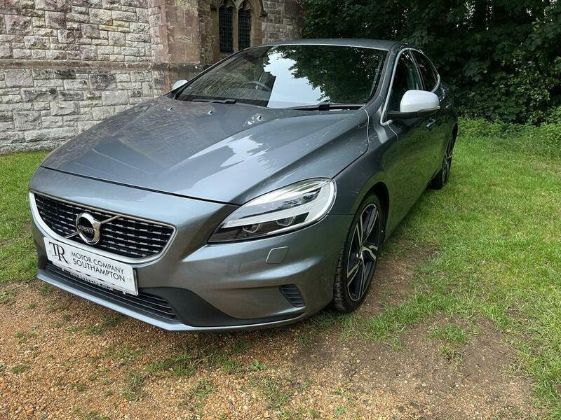 Volvo V40 2.0 D2 R-Design Pro Auto Euro 6 (s/s) 5dr