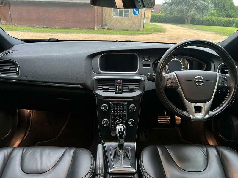 Volvo V40 2.0 D2 R-Design Pro Auto Euro 6 (s/s) 5dr