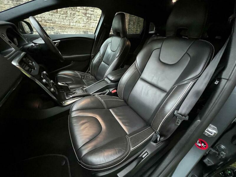Volvo V40 2.0 D2 R-Design Pro Auto Euro 6 (s/s) 5dr
