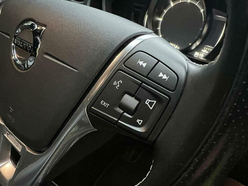 Volvo V40 2.0 D2 R-Design Pro Auto Euro 6 (s/s) 5dr