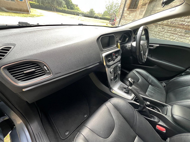 Volvo V40 2.0 D3 Inscription Euro 6 (s/s) 5dr