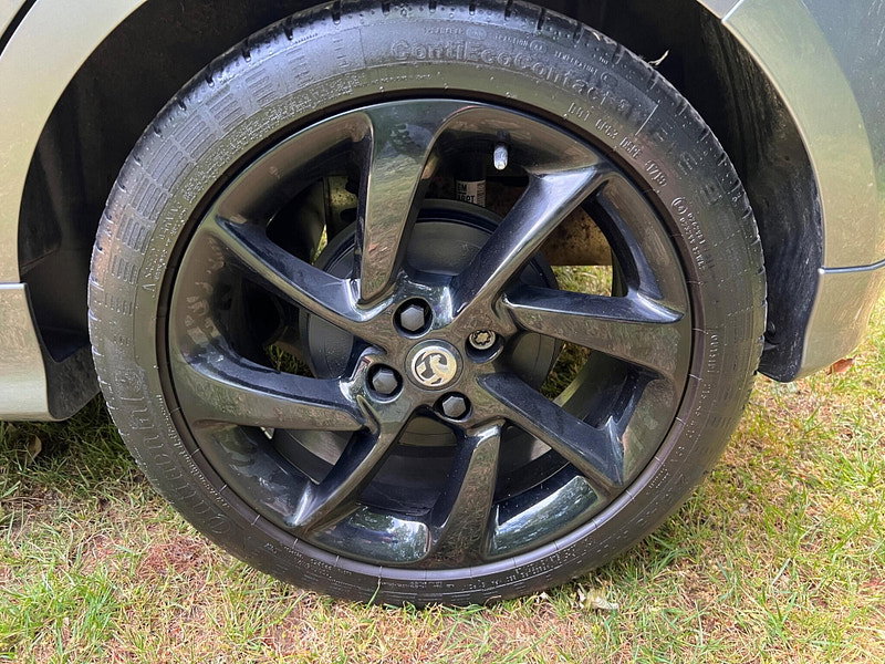 Vauxhall Corsa 1.4i ecoTEC SRi VX Line Nav Black Euro 6 5dr