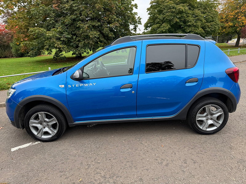 Dacia Sandero Stepway 0.9 TCe Essential Hatchback 5dr Petrol Manual Euro 6 (s/s) (90 ps)