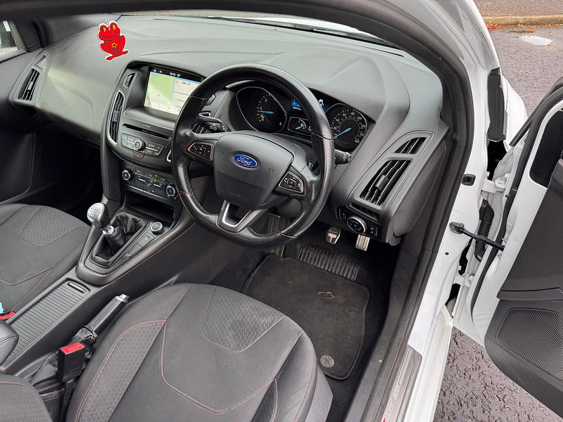 Ford Focus 1.5 TDCi ST-Line Hatchback 5dr Diesel Manual Euro 6 (s/s) (120 ps)