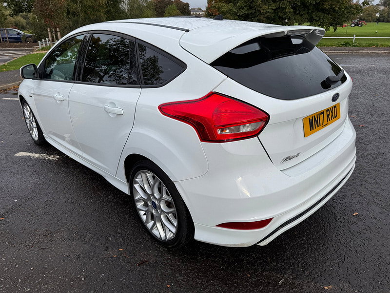Ford Focus 1.5 TDCi ST-Line Hatchback 5dr Diesel Manual Euro 6 (s/s) (120 ps)