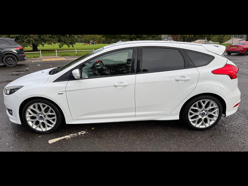 Ford Focus 1.5 TDCi ST-Line Hatchback 5dr Diesel Manual Euro 6 (s/s) (120 ps)