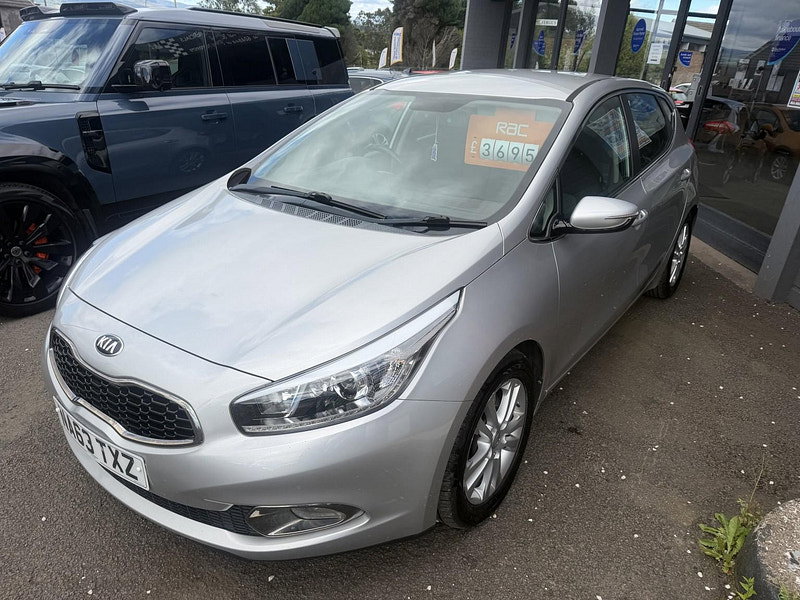 Kia Ceed 1.6 CRDi EcoDynamics 2 Hatchback 5dr Diesel Manual Euro 5 (s/s) (126 bhp)