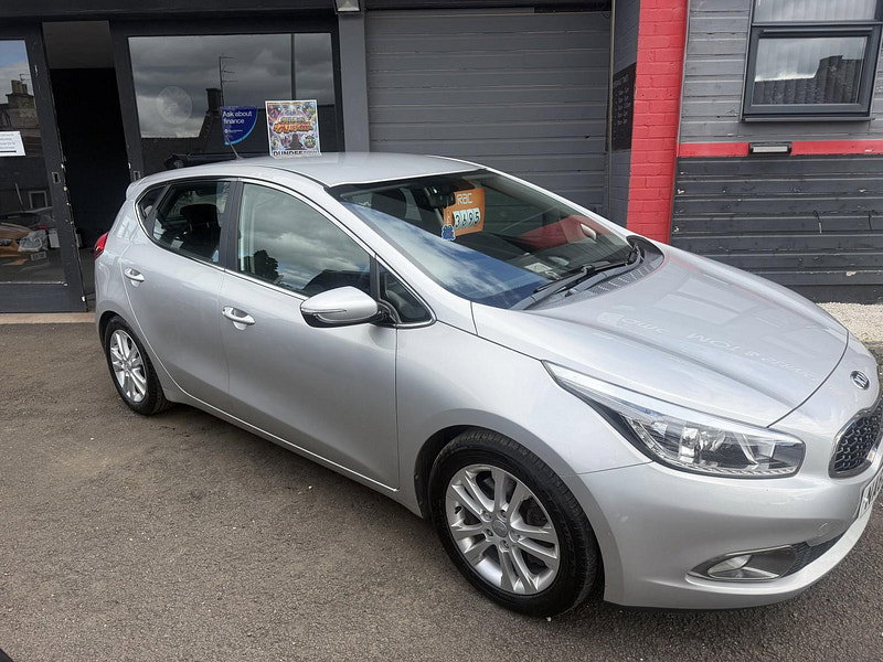Kia Ceed 1.6 CRDi EcoDynamics 2 Hatchback 5dr Diesel Manual Euro 5 (s/s) (126 bhp)