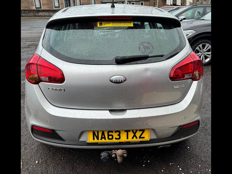 Kia Ceed 1.6 CRDi EcoDynamics 2 Hatchback 5dr Diesel Manual Euro 5 (s/s) (126 bhp)