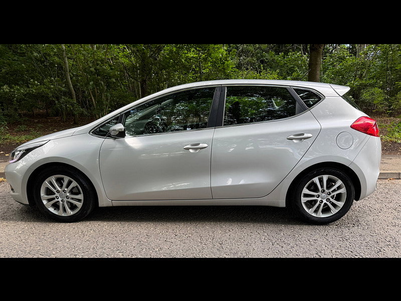 Kia Ceed 1.6 CRDi EcoDynamics 2 Hatchback 5dr Diesel Manual Euro 5 (s/s) (126 bhp)