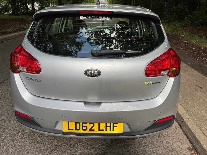 Kia Ceed 1.6 CRDi EcoDynamics 2 Hatchback 5dr Diesel Manual Euro 5 (s/s) (126 bhp)