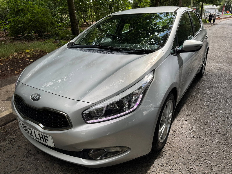 Kia Ceed 1.6 CRDi EcoDynamics 2 Hatchback 5dr Diesel Manual Euro 5 (s/s) (126 bhp)