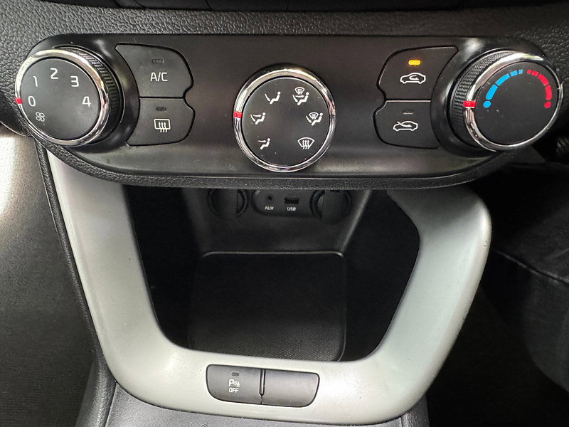 Kia Ceed 1.6 CRDi EcoDynamics 2 Hatchback 5dr Diesel Manual Euro 5 (s/s) (126 bhp)