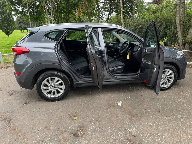 Hyundai Tucson 1.7 CRDi Blue Drive SE Nav SUV 5dr Diesel Manual Euro 6 (s/s) (116 ps)